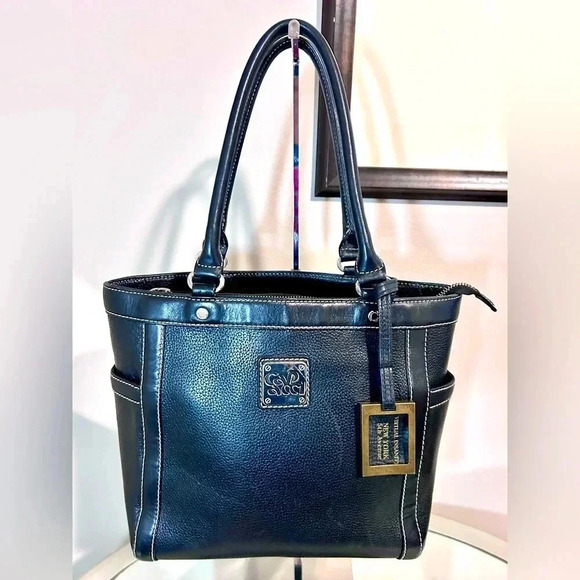 Gently Used CAPACCI Black Leather Shoulder Bag - Picture 1 of 11
